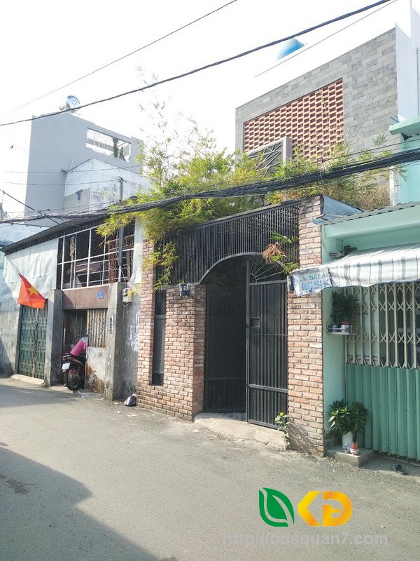 Bán nhà đẹp 1 lầu mặt tiền đường Trần Văn Khánh Quận 7